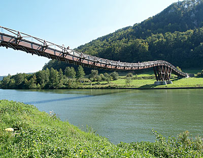 Altm&uuml;hlradweg: L&auml;ngste Holzbr&uuml;cke in Essing