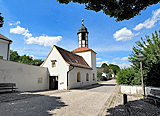 Altmühlradweg: Kapelle in der Ortsmitte von Walting