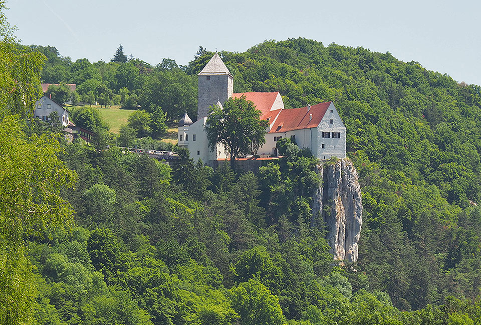 Schloss Prunn auf dem Fels