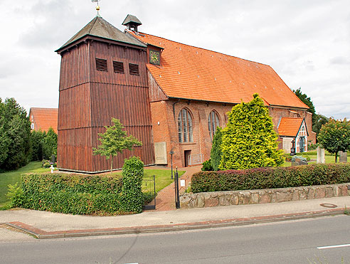 Eigentümliche Kirche in Mittelnkirchen
