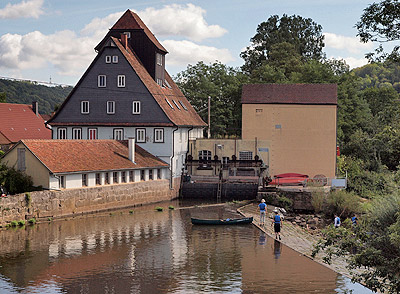Untermünkheim: Stauwehr an der Mühle
