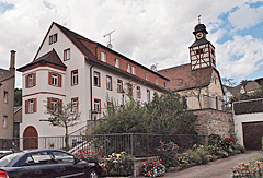 Ernsbach Kirche und Rathaus