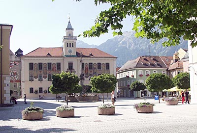 Bodensee-K&ouml;nigseeradweg: Rathaus Bad Reichenhall