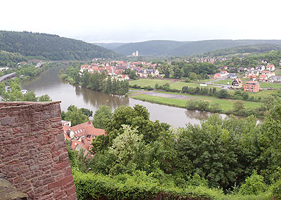 Burgtor an der Burgruine Wertheim