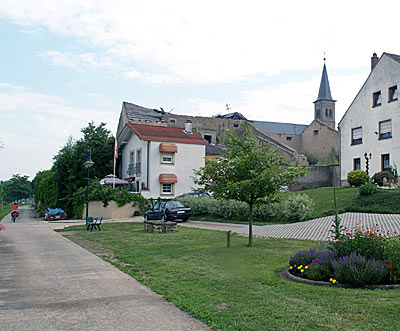 Der kleine Weinort Besch