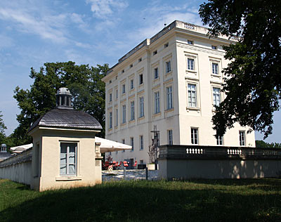 Lustschloss Monaise