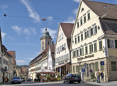 Marktstraße und Kirche