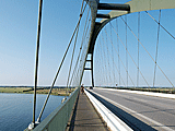 Kühne Stahlkonstruktion Fehmarnsundbrücke