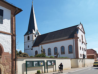 Radwege Südpfalz: Kirche in Venningen