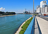 Kraftwerk am Rhein