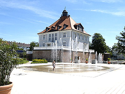 Rheinradweg: Villa in Kehl