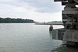 Der Rhein liegt still wie ein See