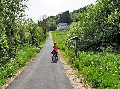 Radweg durch die Eifel: Auf dem Kyllradweg von Dahlem nach Bitburg