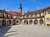 Schlosseingang vom Marktplatz