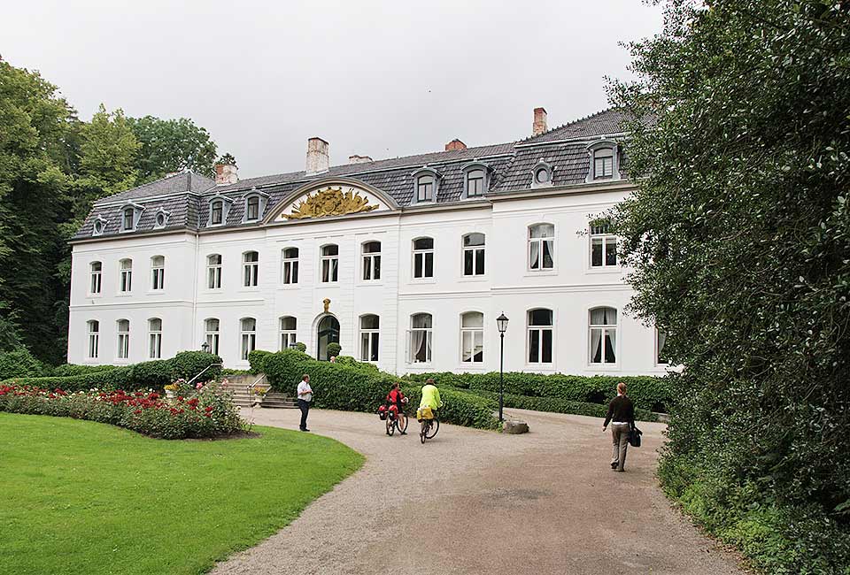 Schloss Weißenhaus