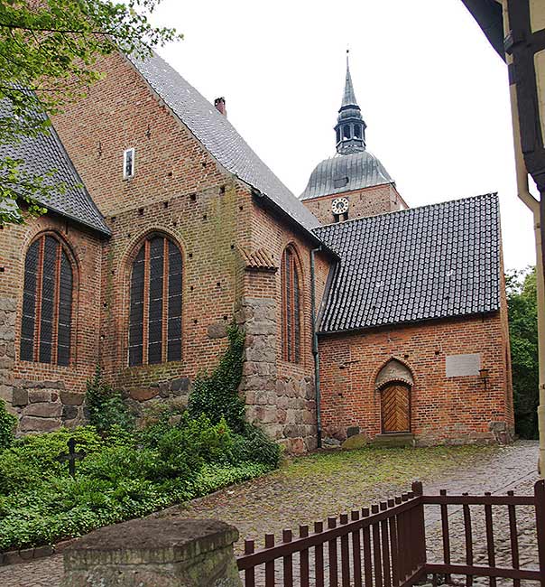 Schöne Backsteinkirche St. Nicolai