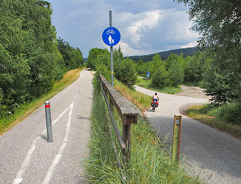 Radwegschilder beachten