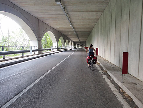 Radweg in der Galerie