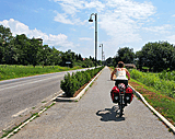 Radweg neben der Straße