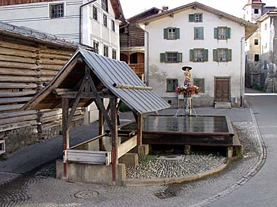 Holzbrunnen in Valendas