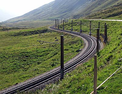 Die Bahn begleitet uns