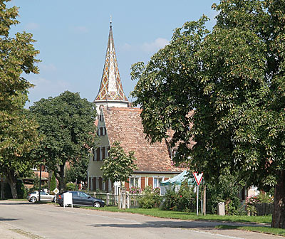 Altmühlradweg: Ortsmitte von Windsfeld