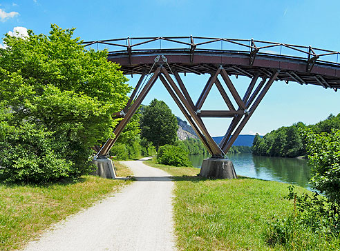 Tatzelwurm -  Längste Holzbrücke