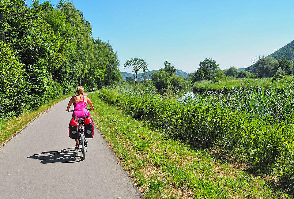 Schöner Radweg direkt an der Altmühl: