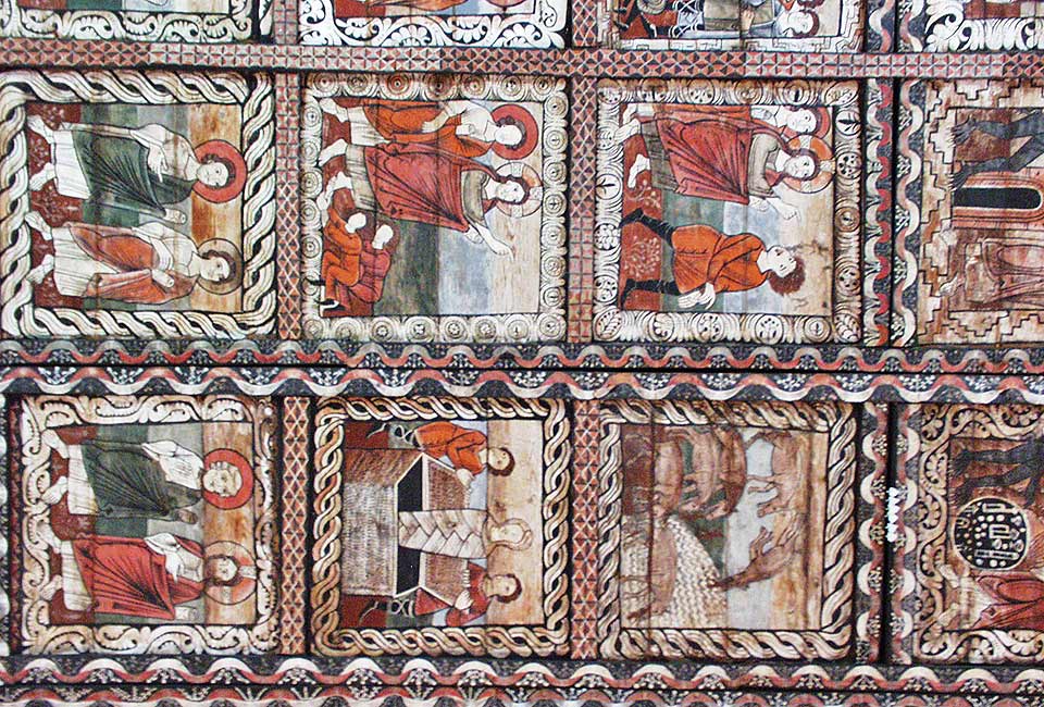 Einzigartige romanische Holzdecke