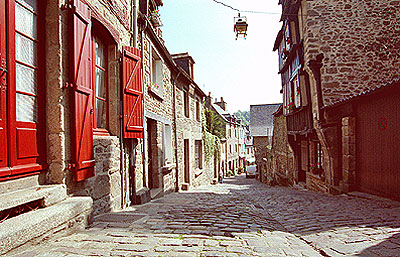 Dinan