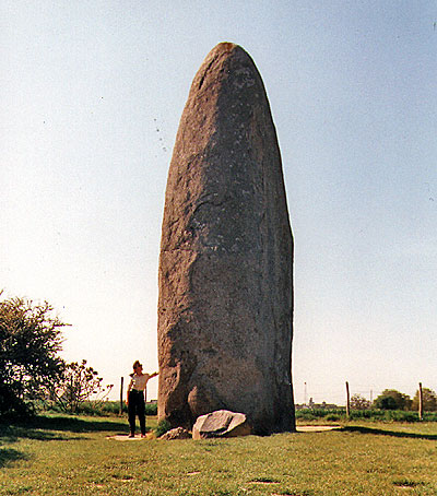 Menhir du Champ-Dolent