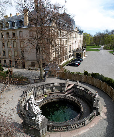 Donauradweg: Donauquelle beim Schloss