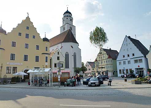 Ortsmitte Höchstädt