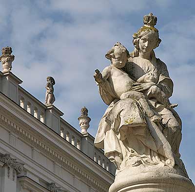 Marienfigur in Passau Donauradweg