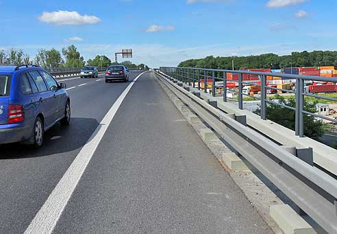 Brücke über dies Elbe