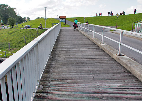 Kanalbrücke am Elbe-Weser-Schifffahrtskanal