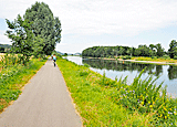 Radweg an der Elbe