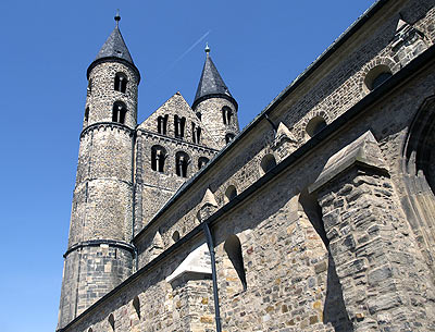 romanisches Kloster