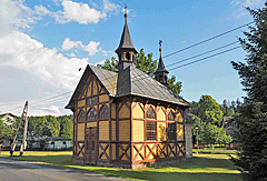 Böhmische Holzkirche vor Hostinne