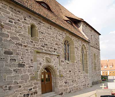 Kirche in Faulenberg von der Seite