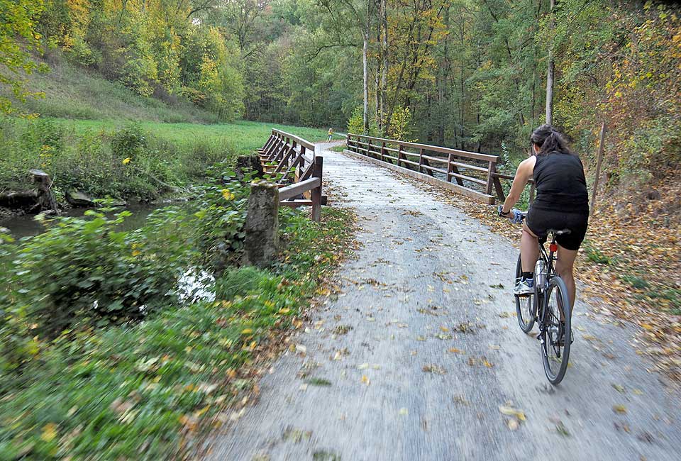 Radweg durchs junge Taubertal