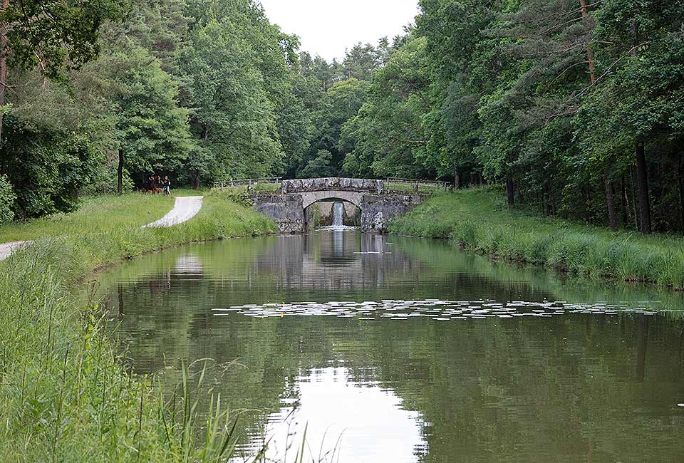 Schleuse mit Brücke Schleuse mit Brücke
