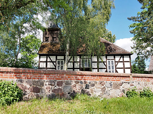 Fachwerk-Kirche in Kratzeburg