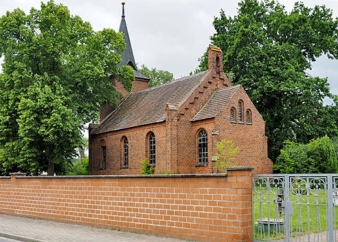 Marionetten-Kirche in Briest