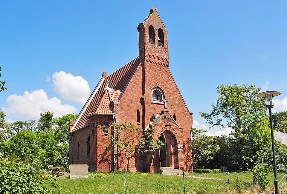 Neugotische Kirche Babke