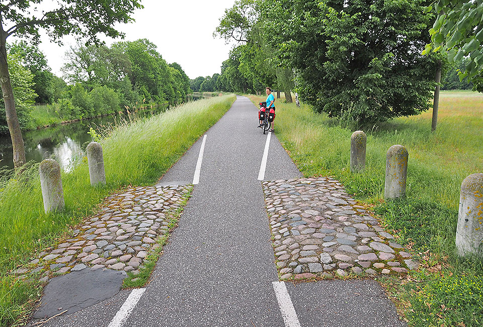 Perfekter ausgebauter Radweg