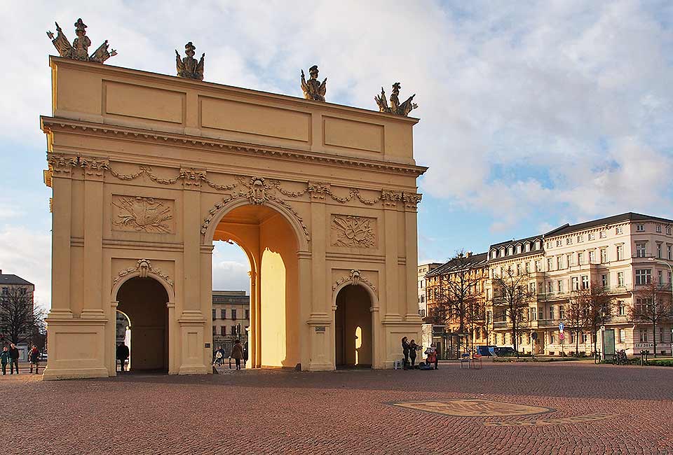 Brandenburger Tor in Potsdam Stadtseite