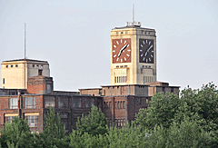 Der bekannte Uhrturm
