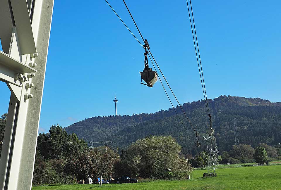 Transportseilbahn mit Loren