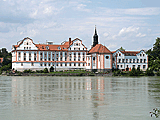 Schloss Neuhaus